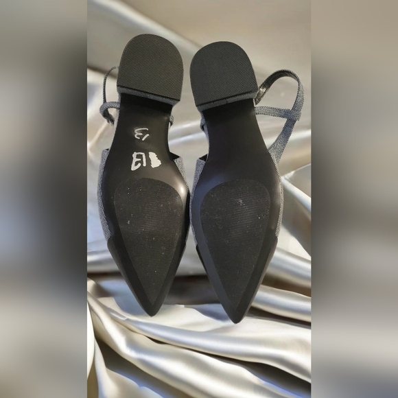 Steve Madden Coralyn Slingback pointed Toe Flat Denim with Black Tip. - Picture 4 of 4